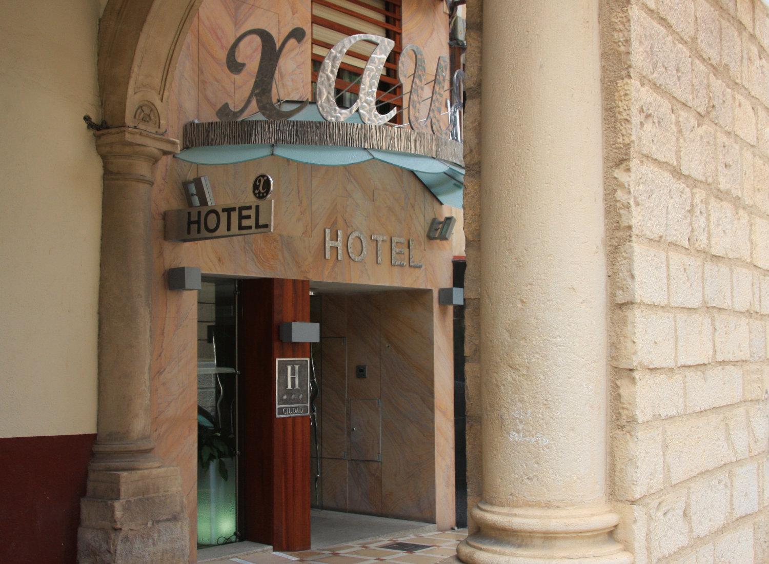 Hotel Xauen Jaen Bagian luar foto